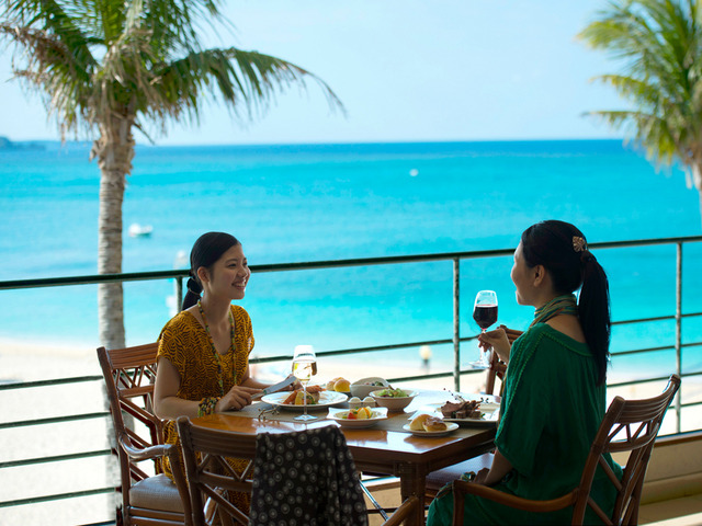 コラーロテラス席イメージ