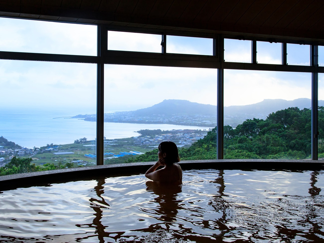 從展望浴池欣賞太平洋的壯麗景色