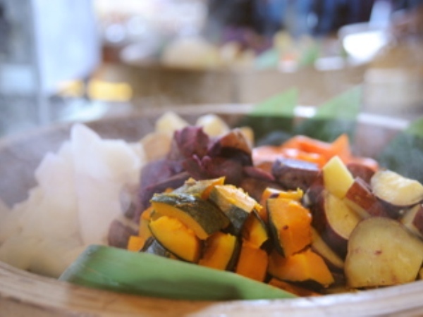 Bamboo steamer steamed vegetables of breakfast buffet