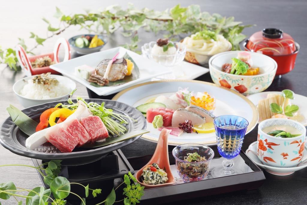 [Standard accommodation plan] 1 night 2 meals ★ Sansuikan. Throughout the yeal