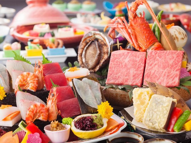 【餐厅用餐－＜神乐＞升级版会席料理】＜A5讃岐橄榄牛＆鲍鱼或龙虾＞石烧风味