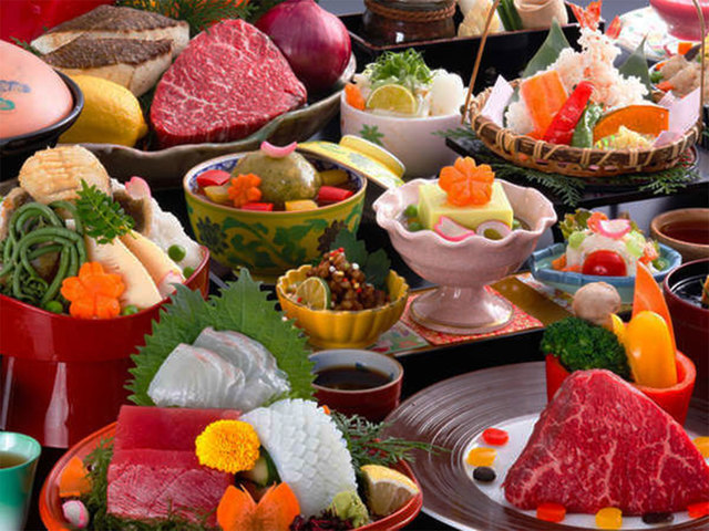 【基本会席◇展望レストラン】“メイン食材“をオープンキッチンの≪鉄板焼き≫で♪ 選べる讃岐うどんも！