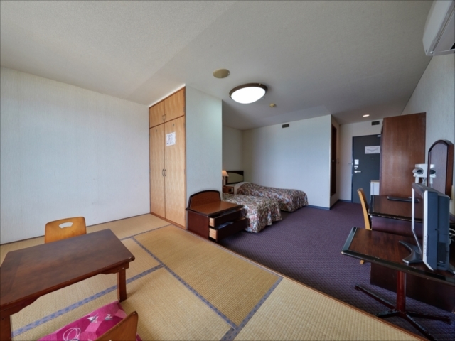 Japanese-Western style room