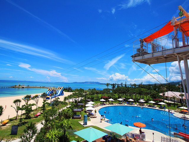 The outdoor garden pool and water-slide (closed from November to mid-March)　※free for hotel guests.