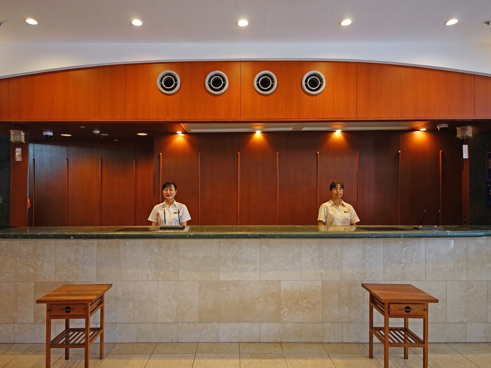 The front desk (image)