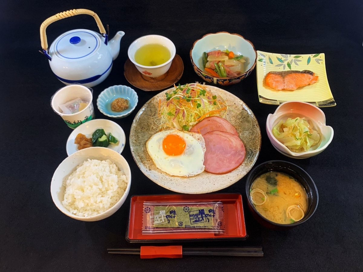 和朝食／ボリュームたっぷり、ホッと安心できる和食です。