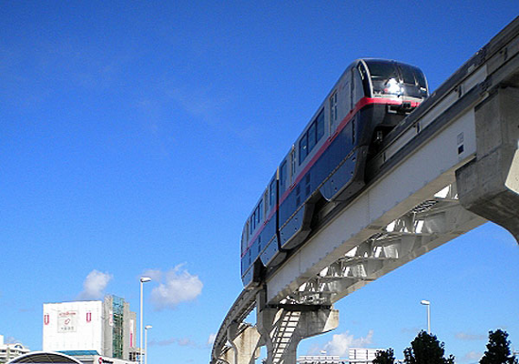 モノレールおもろまち駅まで徒歩3分