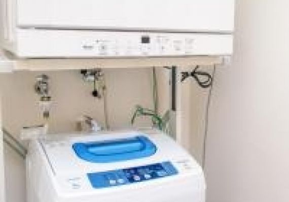〇洗濯機とガス乾燥機

洗濯機とガス乾燥機もご自由にお使いくださいませ。