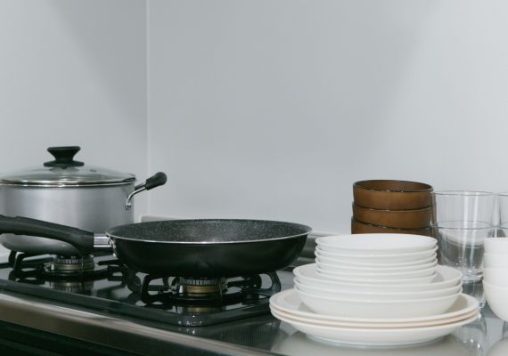 Tableware, kitchen utensil