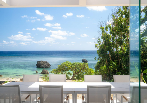 [Plan with Breakfast & Shuttle Service Included]