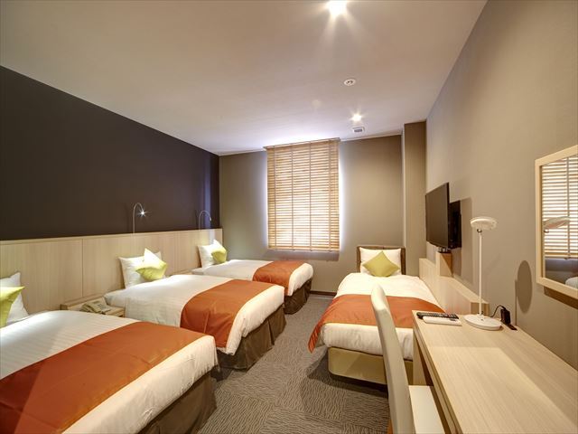 [Main Building]  Triple Room + Sofa-bed【Non-smoking】