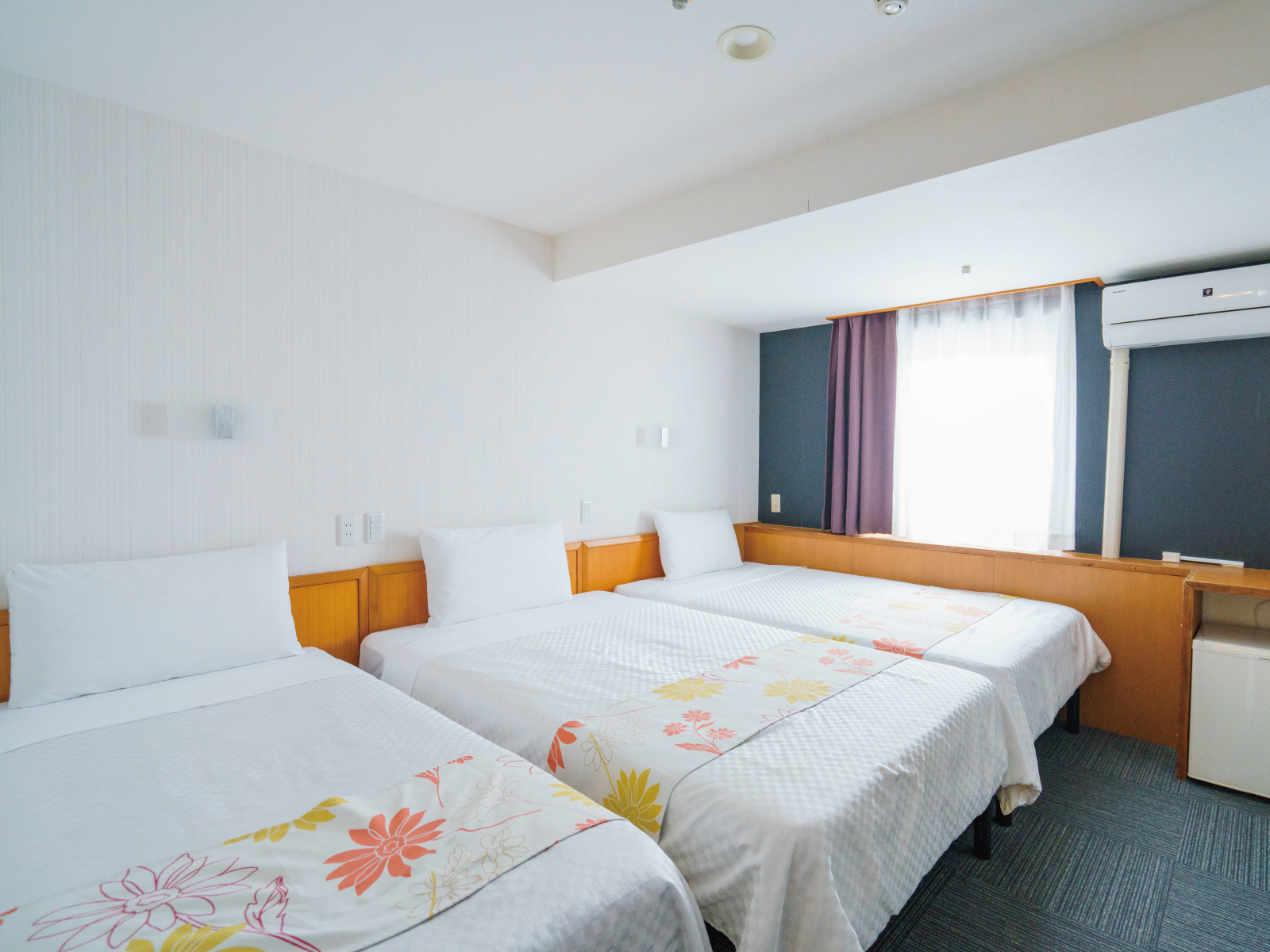 Hollywood Triple Room - Non-Smoking Hollywood Triple Room - Non-Smoking