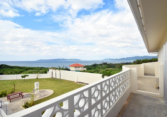 【Guest room】 Enjoy ocean view and garden view from the room 
