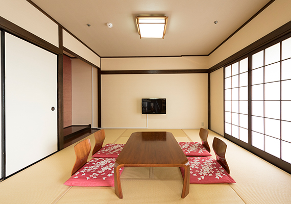 [Main Building] Japanese-Style Standard Room
Without bath