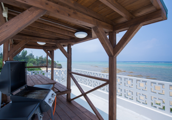 Barbecue corner on the roof 
Advance reservation is necessary for free rental barbecue equipment 
