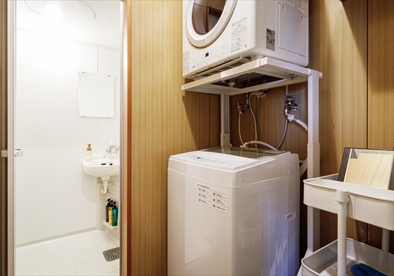 每個房間都設有洗衣機和燃氣烘乾機。
即使長期逗留也可以安心使用。