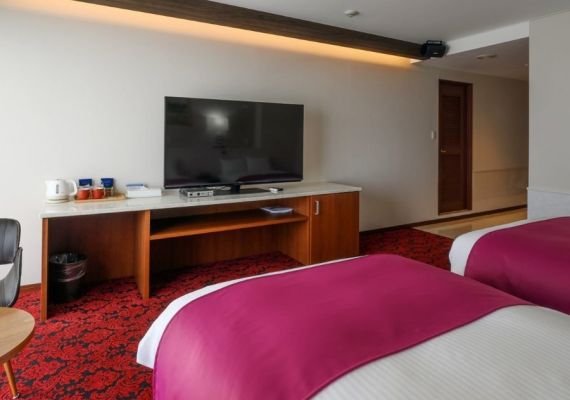 スーペリアルーム（レッド）　内観