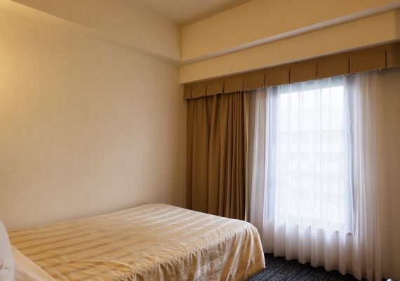 落ち着きのあるモダンなインテリアに明るいお部屋、スタイリッシュでお洒落なホテルライフをご満喫いただける、上質なプライベート空間。