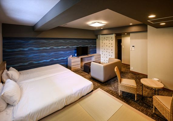 【客室/ファミリールーム45㎡】セミダブルベッド2台※他畳のスペースがございます。