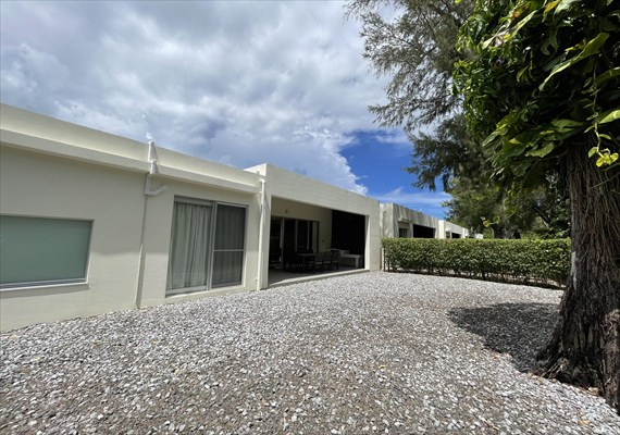 【ORCHID・室內禁煙】從屬於私人的遊泳池的傳單1棟包租