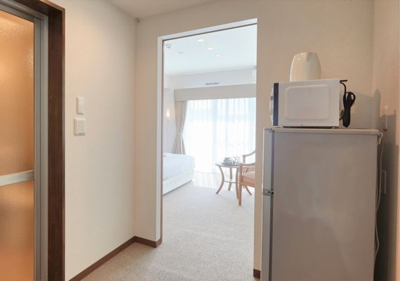 【ホテルタイプ】ダブルルーム★TV・冷蔵庫・電子レンジ・電気ケトル・冷暖房・ドライヤー完備