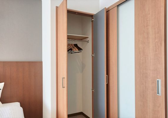 【ホテルタイプ】ツインルーム★白や茶系基調で落ち着いた雰囲気