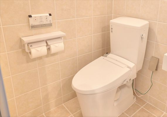 【ホテルタイプ】ツインルーム★清潔で明るいバスルーム　温水洗浄便座完備