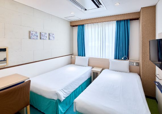 【メインタワー】コンパクトツインルーム 1～2名様に最適。使い勝手を一番に考えたシンプルな客室