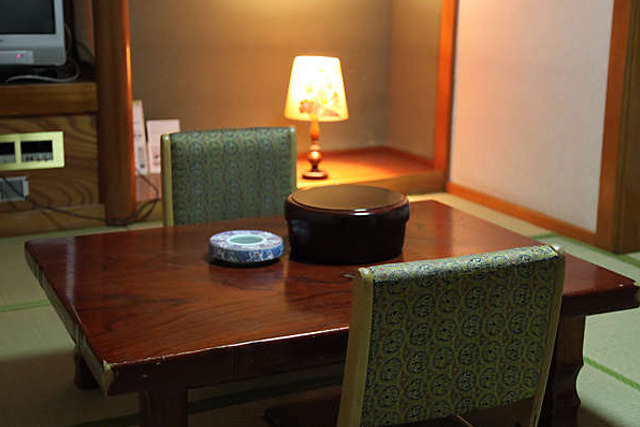 和室 JAPANESE ROOM