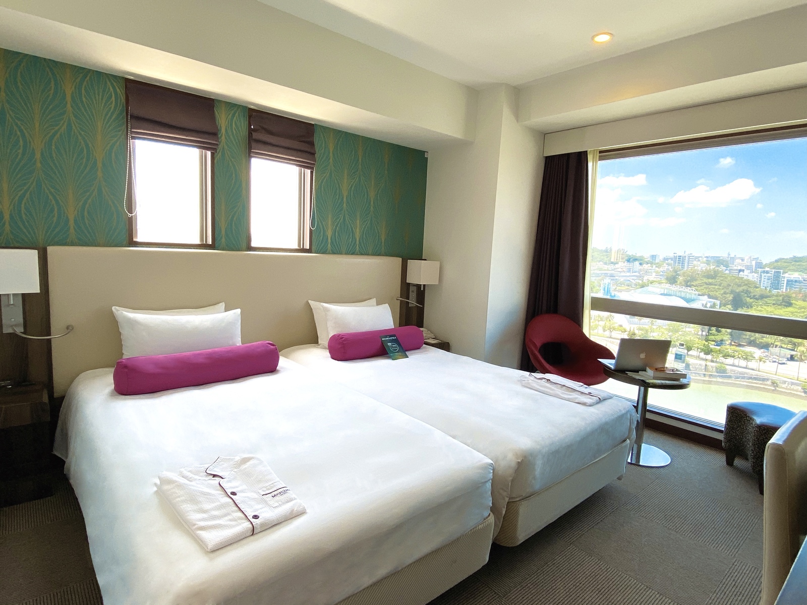 Superior Twin Room with River View, High Floor