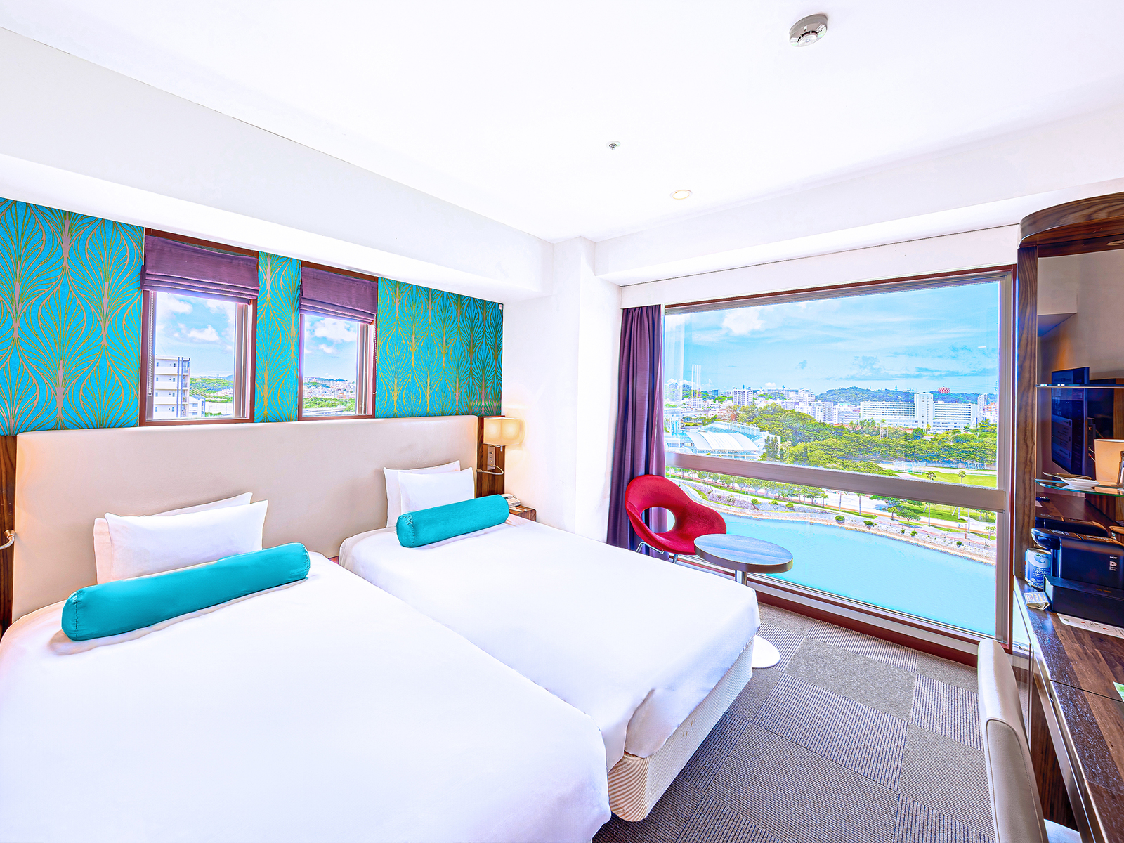 Superior Twin Room with River View, High Floor