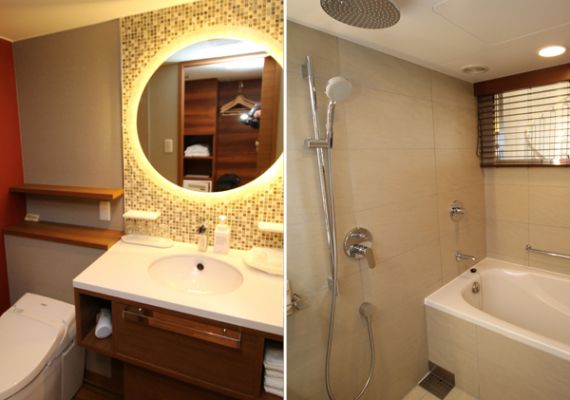 [Renewal in July 2015] Bathroom with washroom with glass door! Nice rain shower
