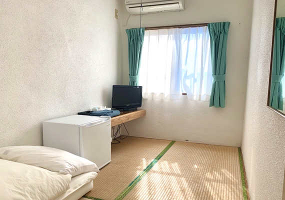 【民宿和室】1名専用のコンパクトなお部屋です。
