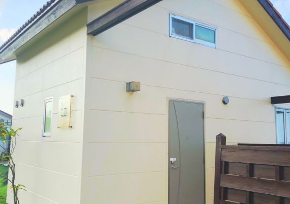 樓閣式小屋，可容納1至5人。