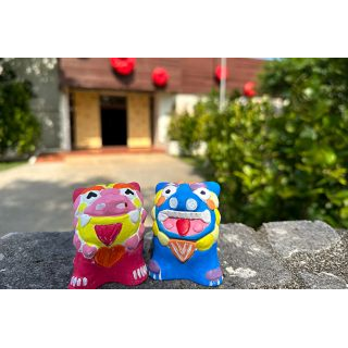 【もとぶ元気村】ペアシーサーの絵付け体験