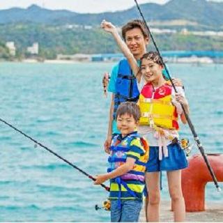 Seawall Fishing at【Motobu Genki Village】