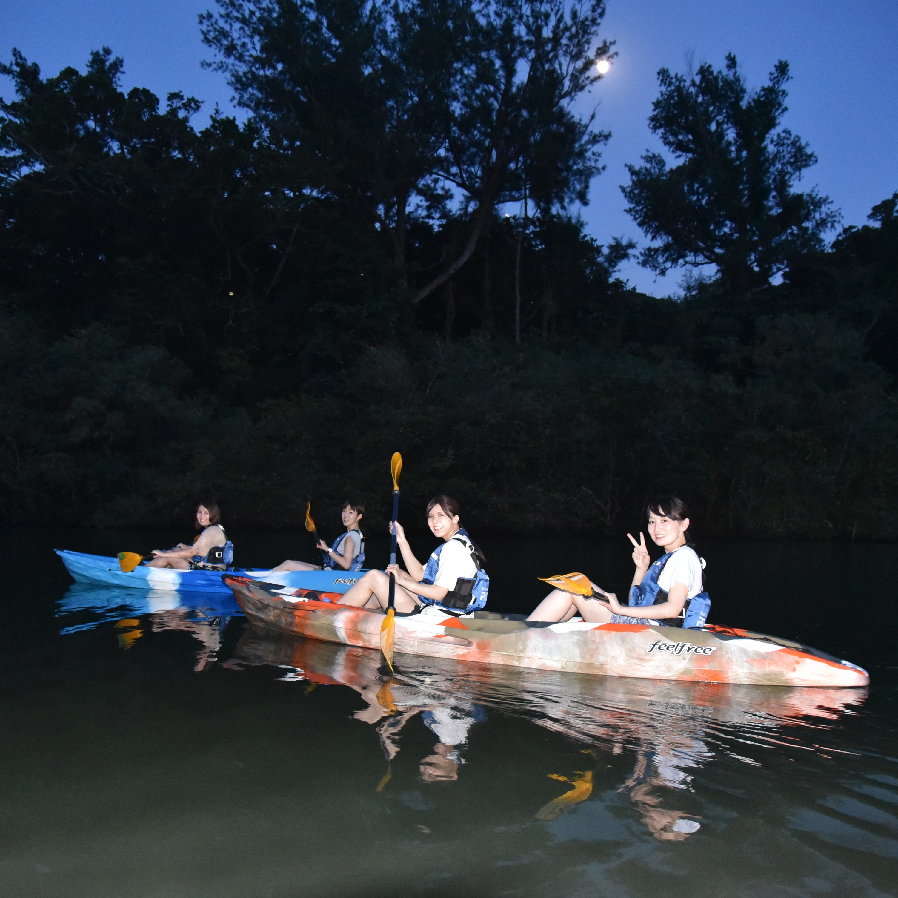 Night Kayak Tour. Good Deal for 4 people or more♪ Easy access, held in the central area of Okinawa【Group discount】