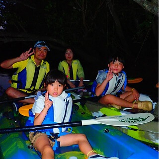 Night Kayak Tour. 1 child can experience for free♪ Easy access, held in the central area of Okinawa.【Family discount】