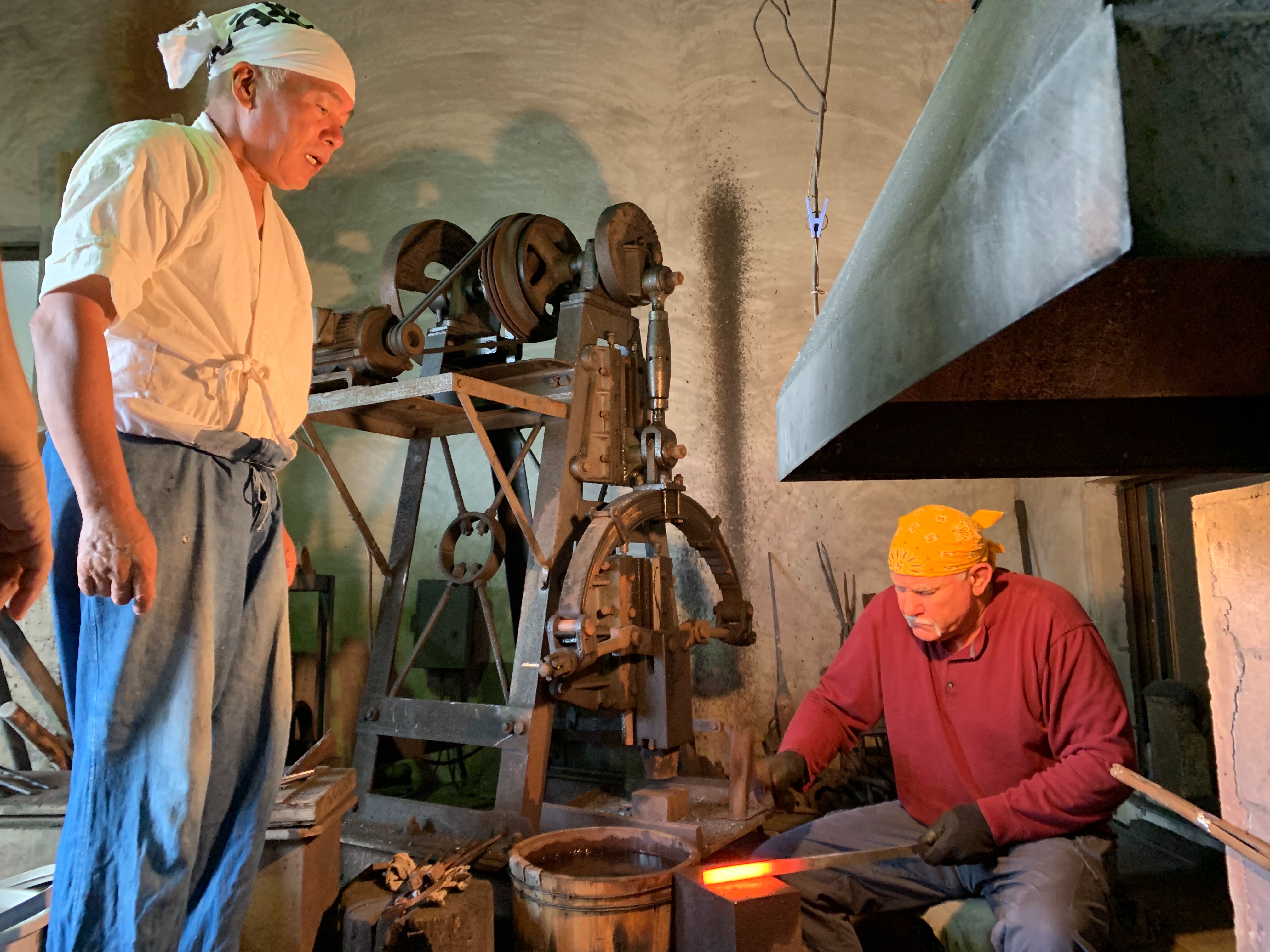 観光スポット 沖縄唯一の日本刀鍛冶職人と作る 琉球ナイフ 世界に一つだけのマイペーパーナイフ製作 Okinawaholidayhackers