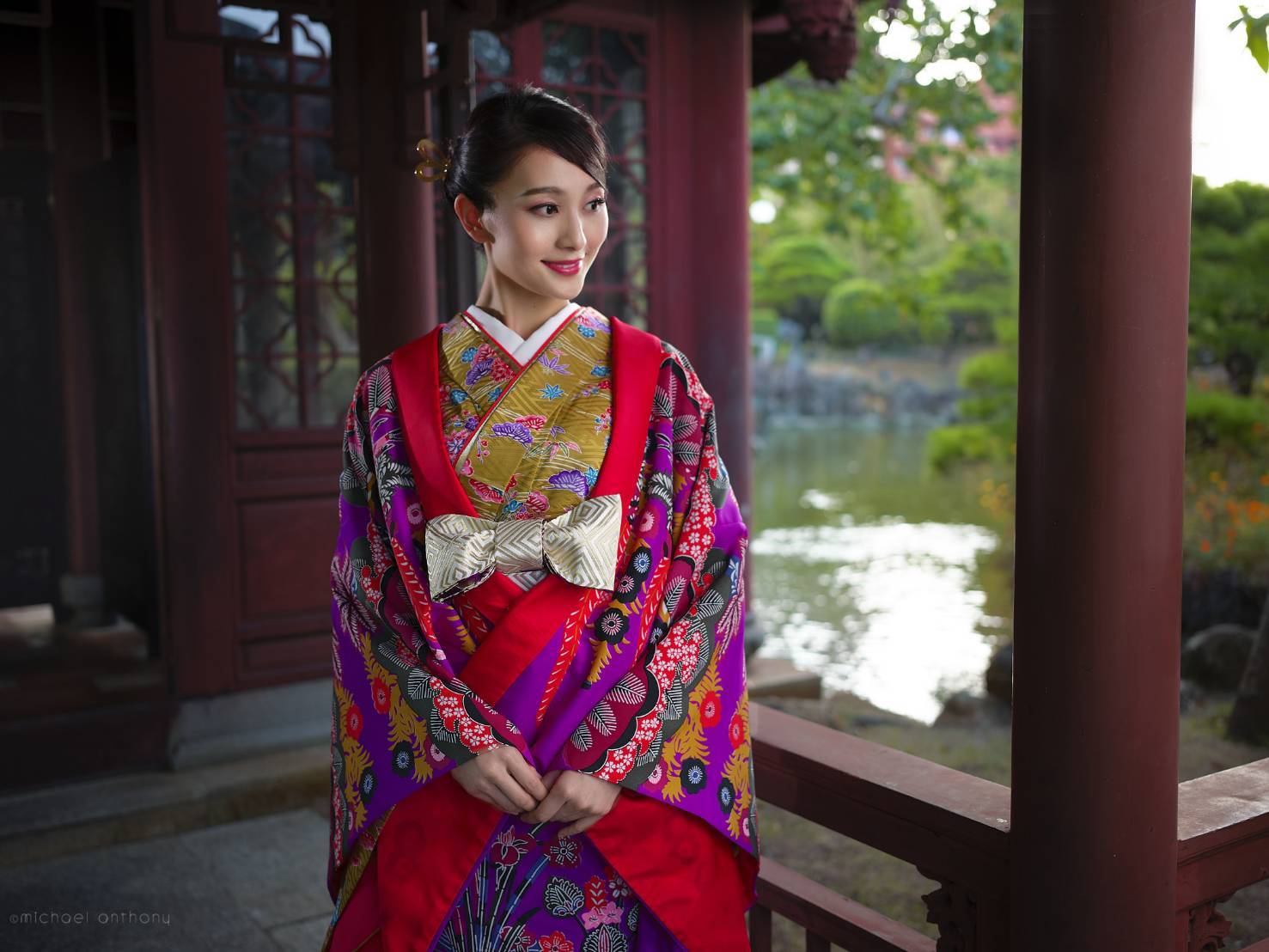 【琉装で街歩き♪】国際通りや首里城も近い♪注目度抜群!!《ヘアセット&ポイントメイク&着付け&撮影》全てコミコミ♪|沖縄アクティビティ ...