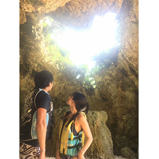 [Okinawa, Kourijima, rare plan] Heart in the Sky Guidance to a secret cave you can only get to through the ocean