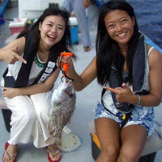 [Miyako island, boat fishing, 4 hours charter, Maxmam 6 person ] botom fishing experience!