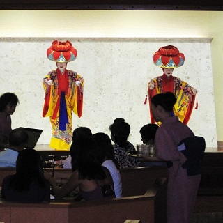 【Japanese-Ryukyu style kaiseki set meal】Enjoy Japanese and Ryukyu dishes watching Ryukyu dances! 