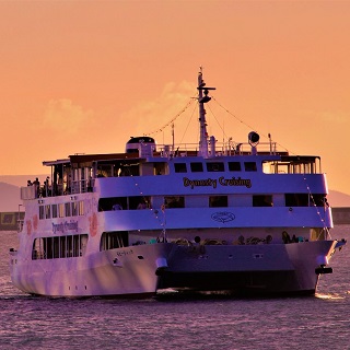 モビーディック号ディナークルーズ（2Fレストラン　ディナービュッフェ）