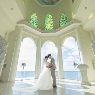 - ウェディングフォト - 沖縄本島チャペル&天然ビーチフォト（2ロケ）