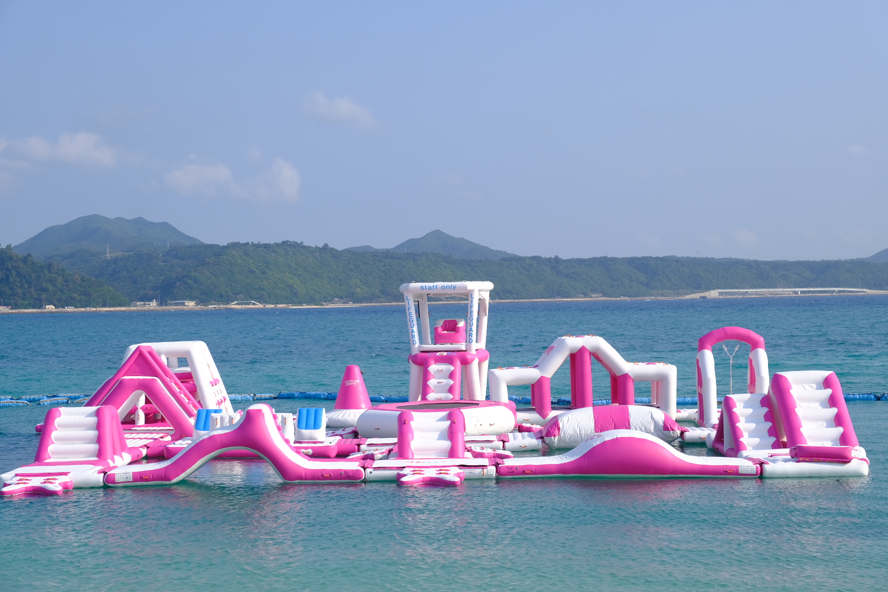 【沖縄・名護】21世紀の森ビーチに出現！！海の上の遊園地！アクアパーク♪